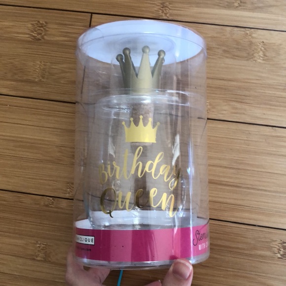 Francesca’s Birthday Queen Wine Glass & Crown Cork - Picture 3 of 6